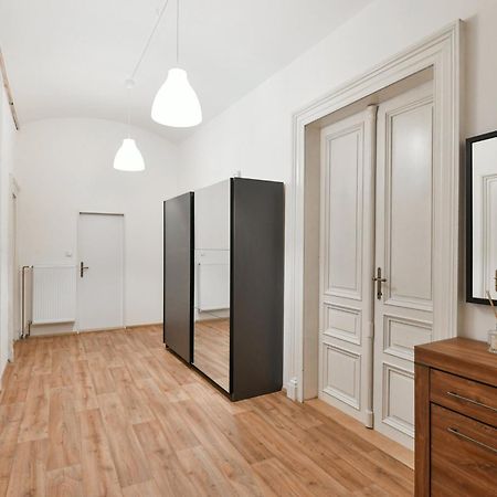 Wsp Petrin Garden Apartments Prague Luaran gambar