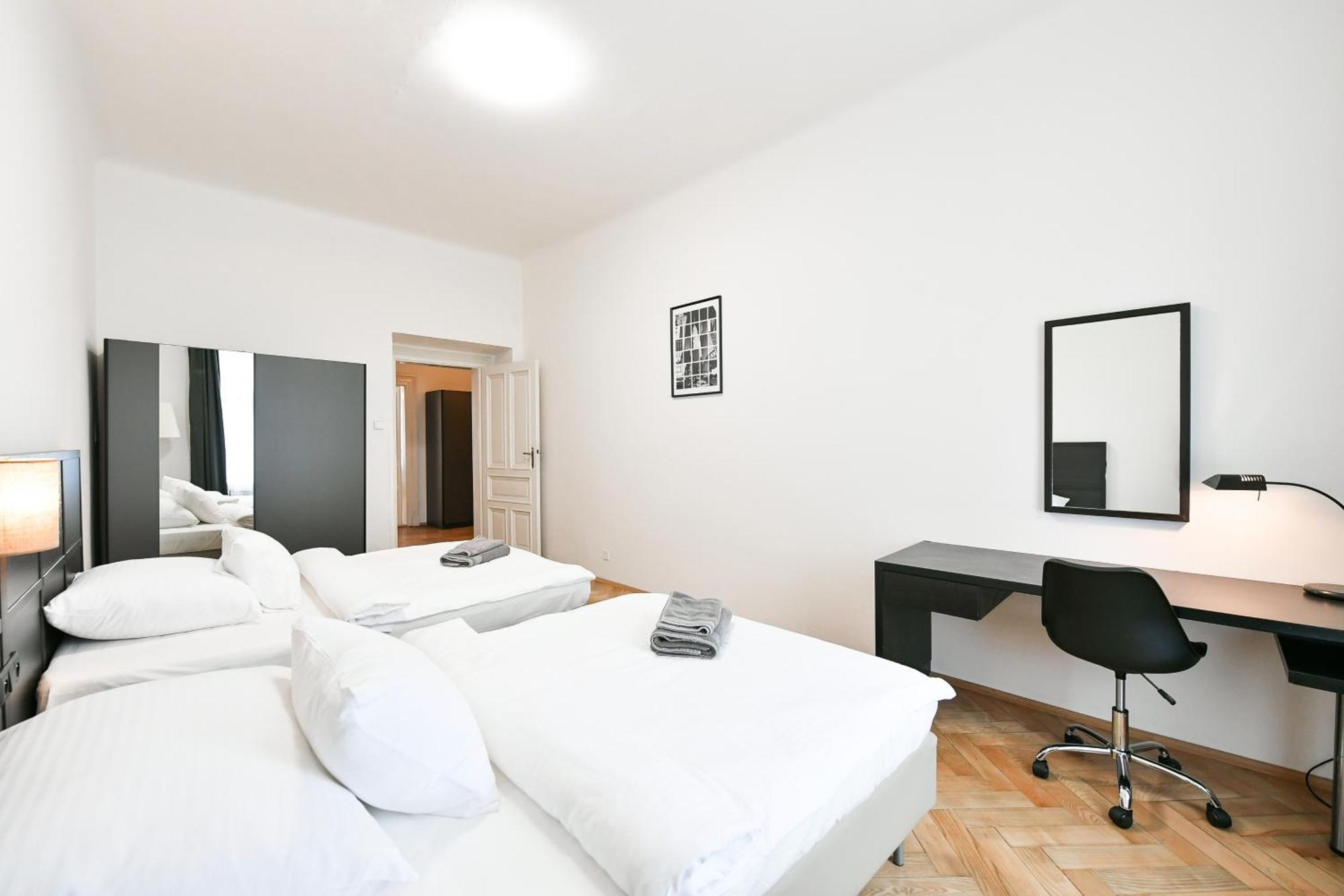 Wsp Petrin Garden Apartments Prague Luaran gambar